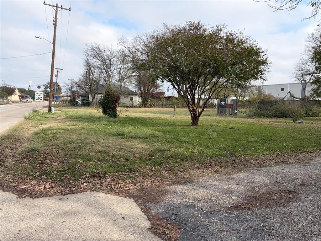 320 East Belt Line Road Wilmer, TX 75172 - Photo 2 of 2