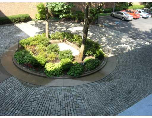 300 Fox Chapel Road, Unit 317 Pittsburgh, PA 15238 - Photo 14 of 16 Yard/Garden.