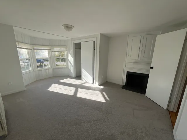 $2,300 | 9 Essex Road, Westbrook, CT 06498