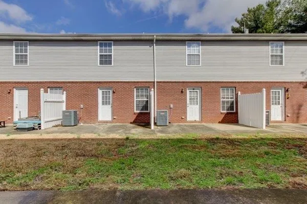 $995 | 299 Raleigh Drive, Unit C2, Clarksville, TN 37043