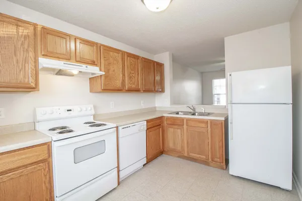 $995 | 299 Raleigh Drive, Unit C2, Clarksville, TN 37043