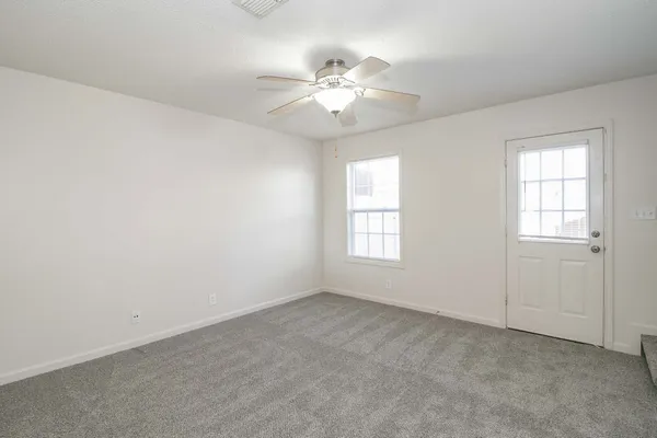 $995 | 299 Raleigh Drive, Unit C2, Clarksville, TN 37043