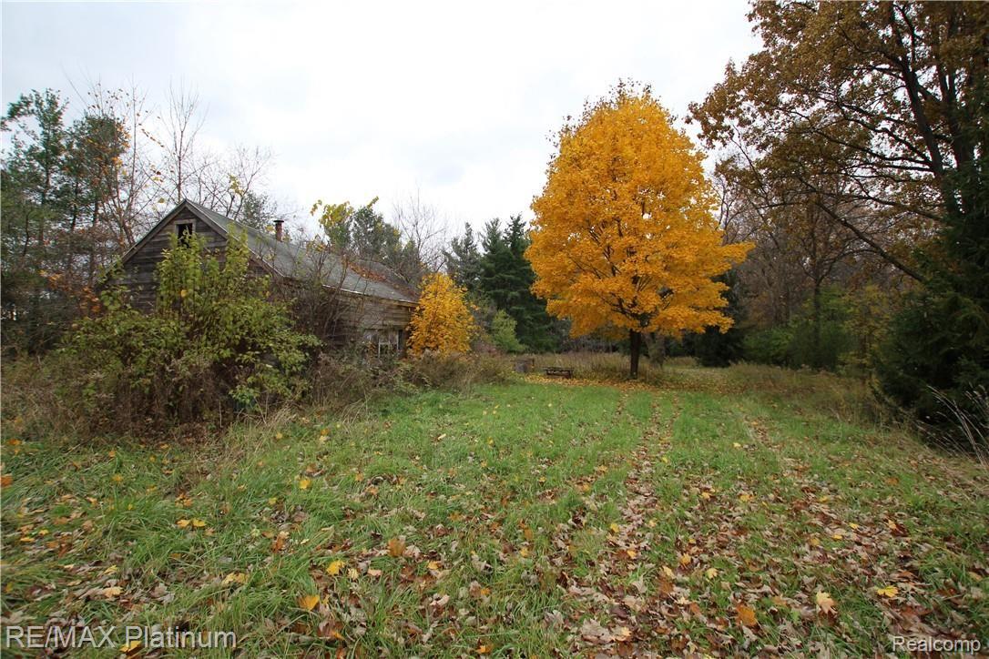 1270 Reid Road Flint, MI 48507 - Photo 3 of 13 IMG_9027.JPG