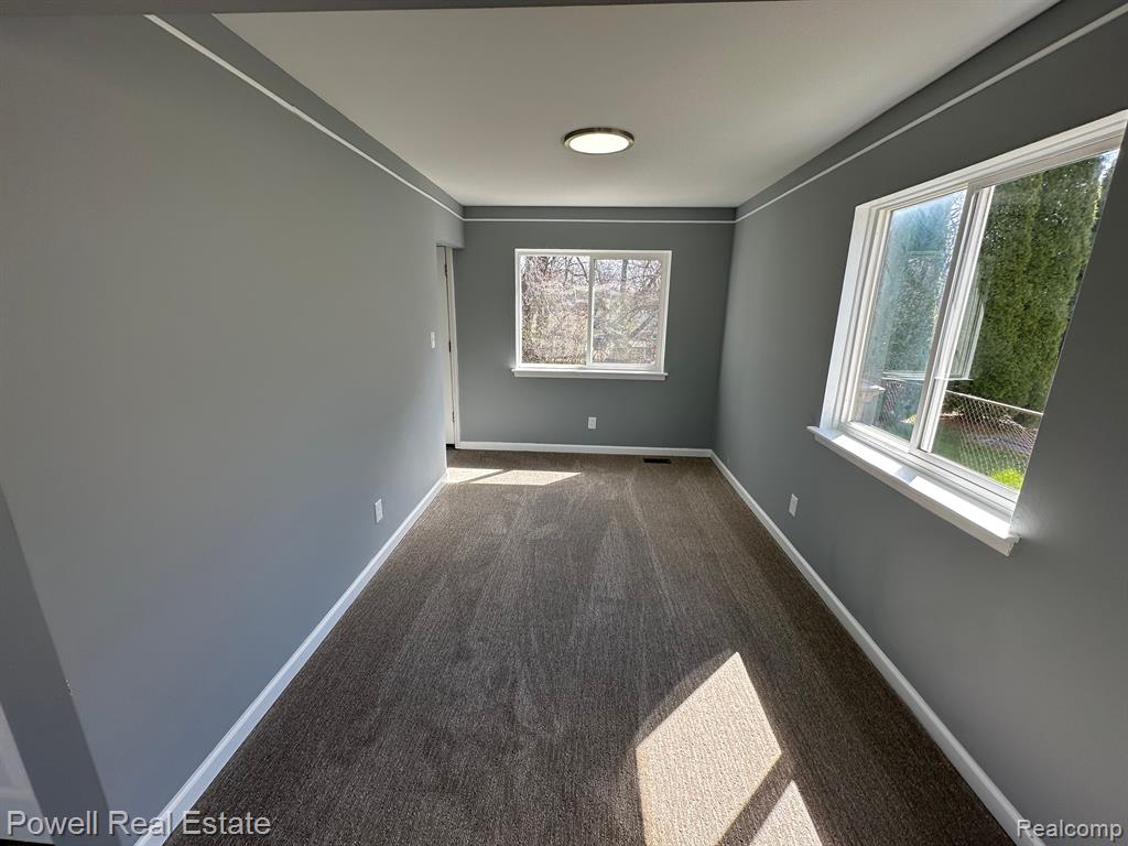 196 Carr Street Pontiac, MI 48342 - Photo 9 of 24