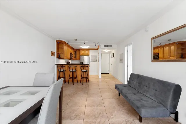 $1,550 | 2935 Northeast 163rd Street, Unit 3F, North Miami Beach, FL 33160