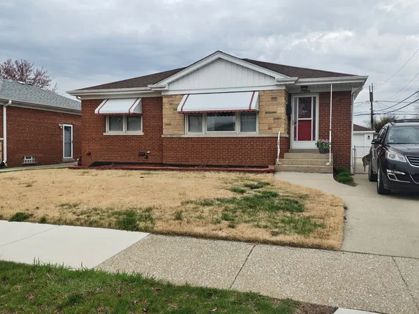 $395,000 | 11036 Shaw Street, Westchester, IL 60154