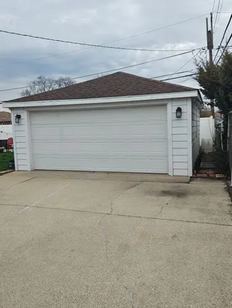 $395,000 | 11036 Shaw Street, Westchester, IL 60154