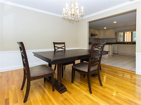 25 Puddingstone Road Brookline, MA 02467 - Photo 4 of 13