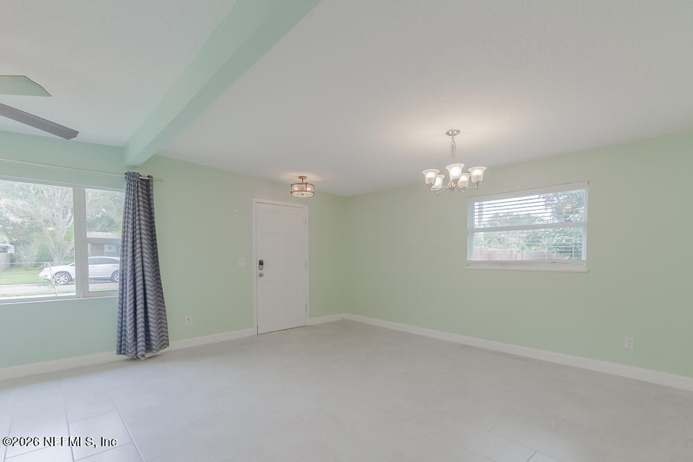 402 Skate Road Atlantic Beach, FL 32233 - Photo 9 of 31 20241109_skate_rd_7994