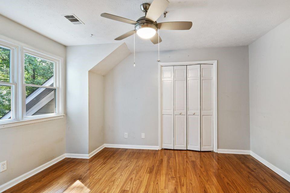 1445 Oakridge Circle Decatur, GA 30033 - Photo 11 of 23