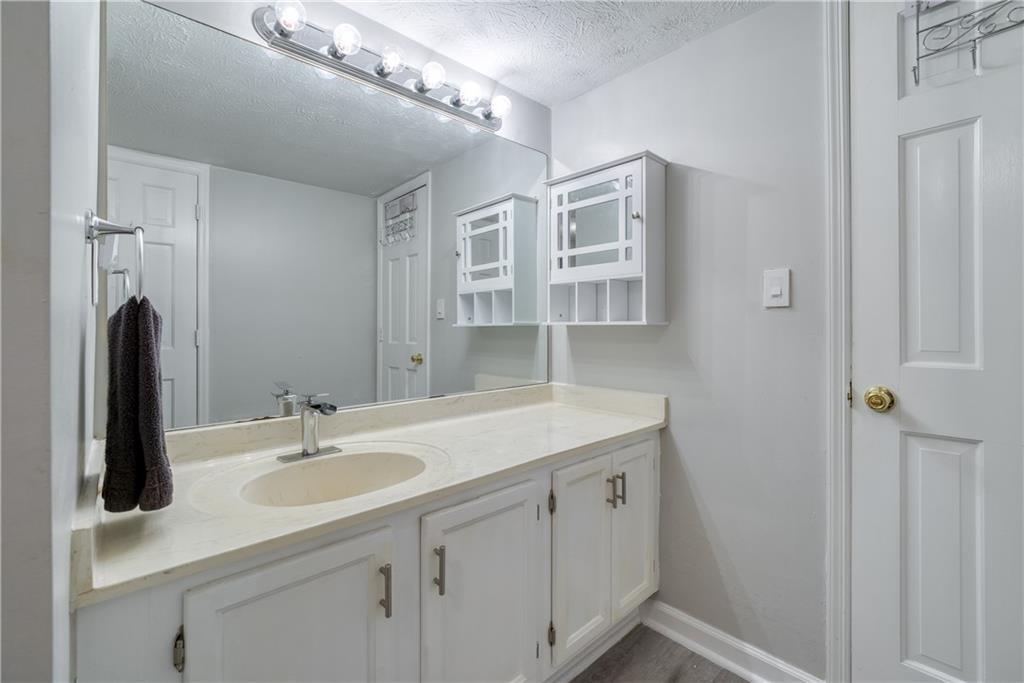1445 Oakridge Circle Decatur, GA 30033 - Photo 18 of 23