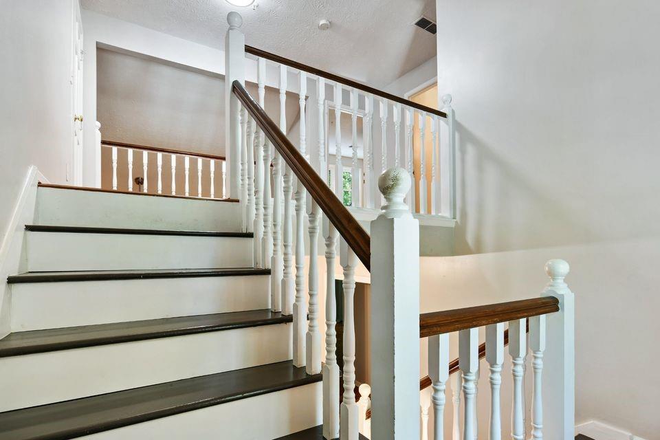 1445 Oakridge Circle Decatur, GA 30033 - Photo 6 of 8