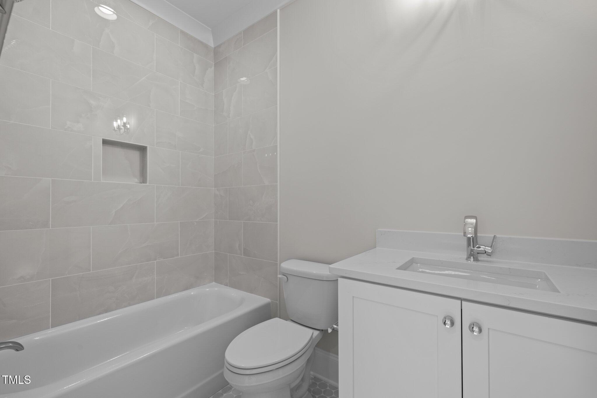 2642 Marchmont Street Raleigh, NC 27608 - Photo 47 of 66 42-web-or-mls-5Z8A3407
