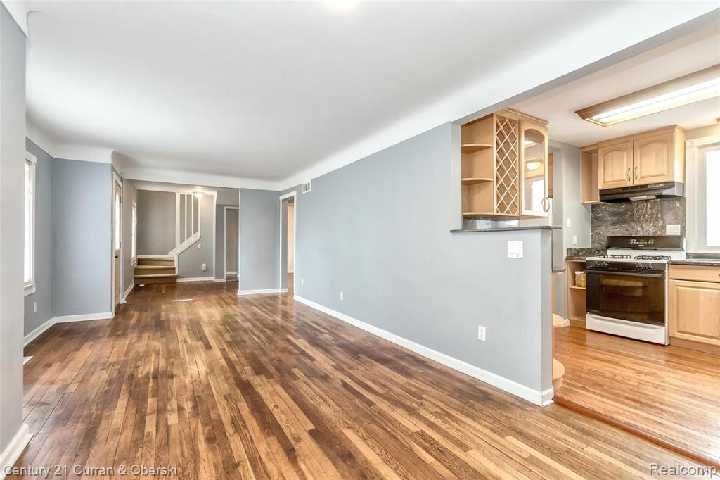 3379 Crooks Road Troy, MI 48084 - Photo 4 of 24