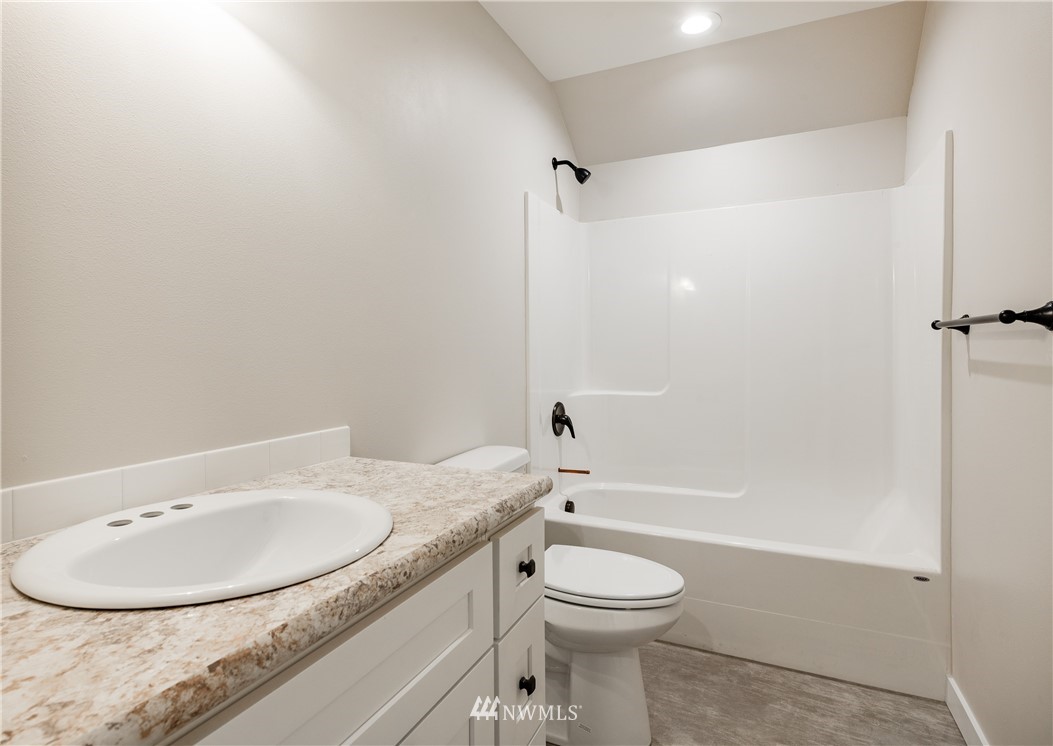 1342 Kamm Road Lynden, WA 98264 - Photo 31 of 36 Gallery Image 31