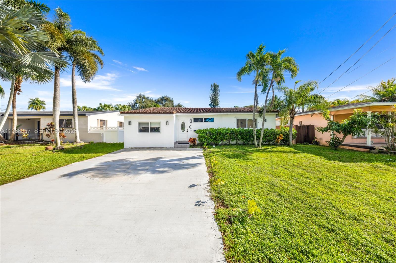 907 North Park Road Hollywood, FL 33021 - Photo 2 of 36 Gallery Image 2