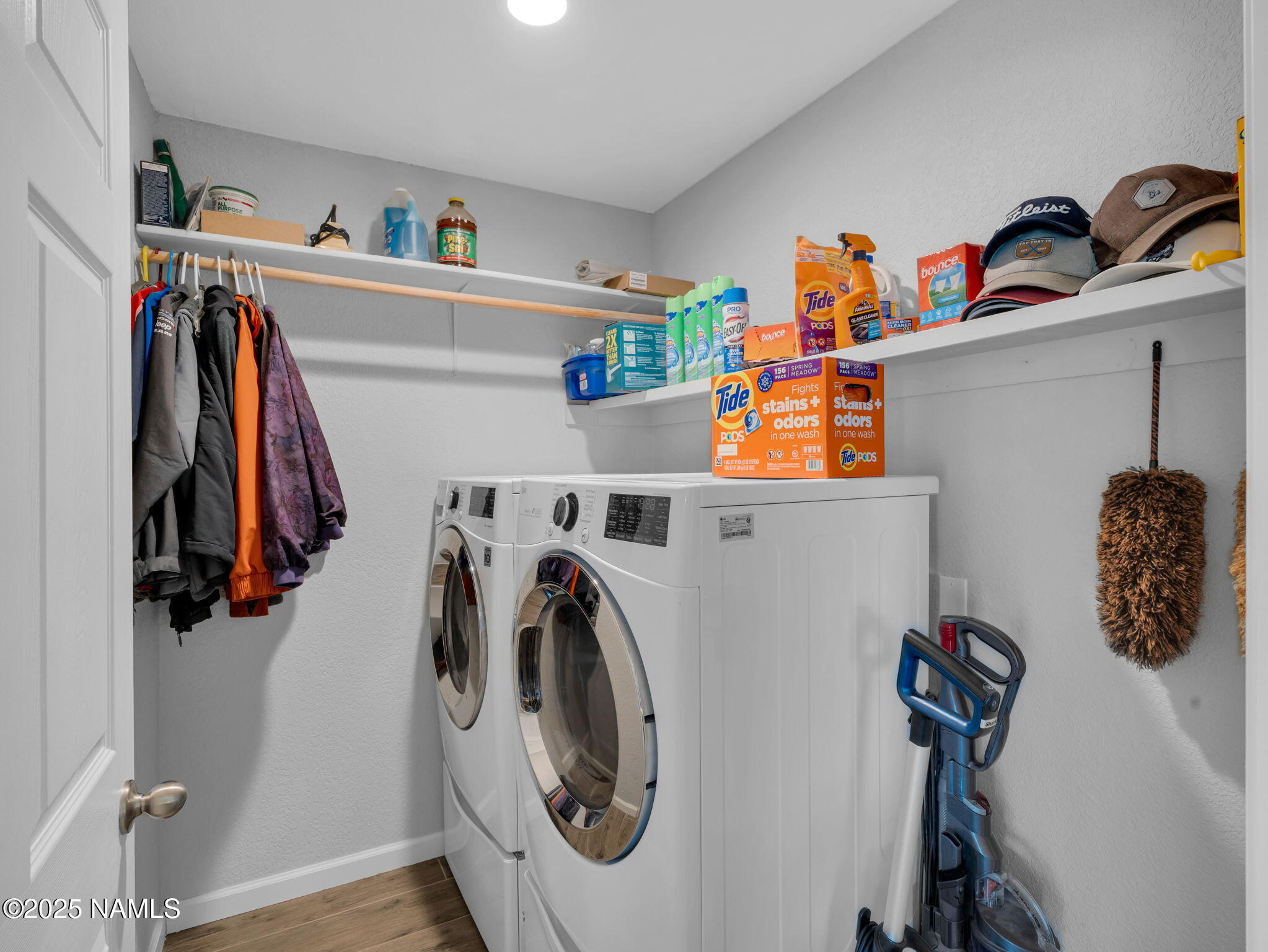 2201 North Fox Hill Road Flagstaff, AZ 86004 - Photo 23 of 38 a utility room with dryer and washer