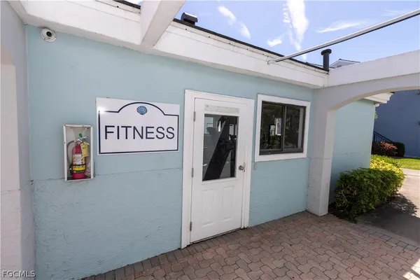 a view of a tennis court