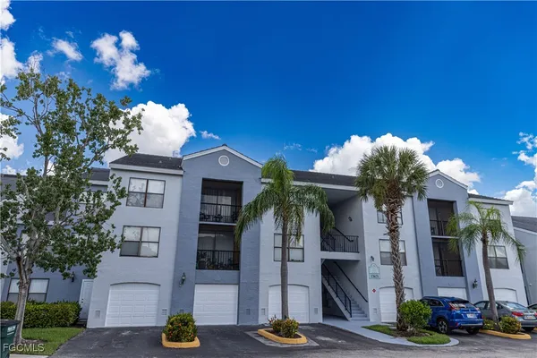 $1,650 | 13621 Eagle Ridge Drive, Unit 1522, Fort Myers, FL 33912