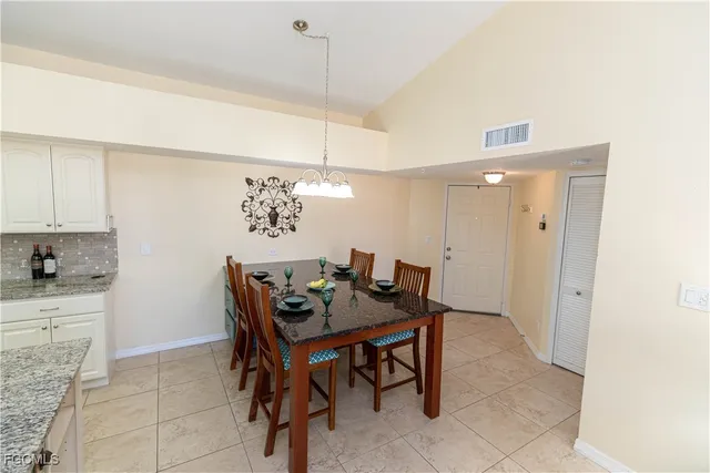 $1,995 | 13621 Eagle Ridge Drive, Unit 1522, Fort Myers, FL 33912