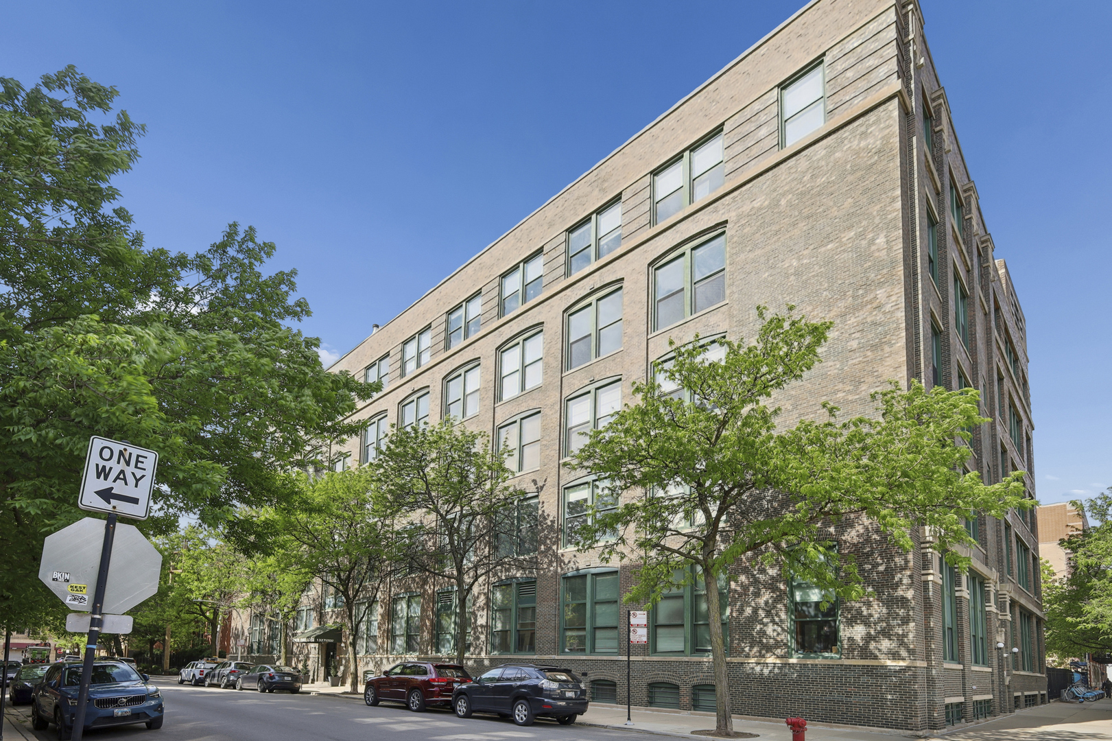 1327 West Washington Boulevard, Unit 4H Chicago, IL 60607 - Photo 1 of 22