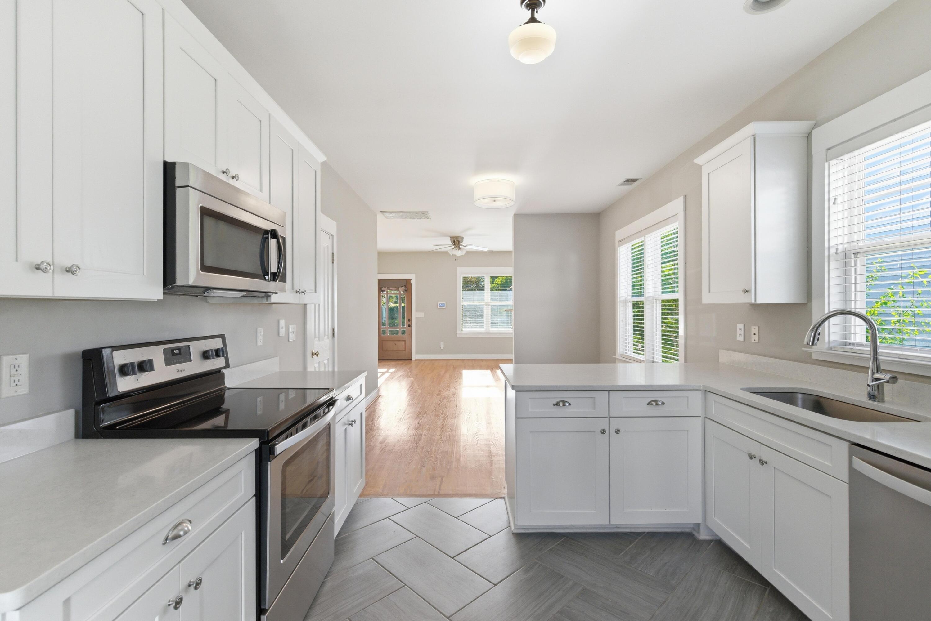 203 Hydrangea Street Summerville, SC 29483 - Photo 25 of 43 DSC09305
