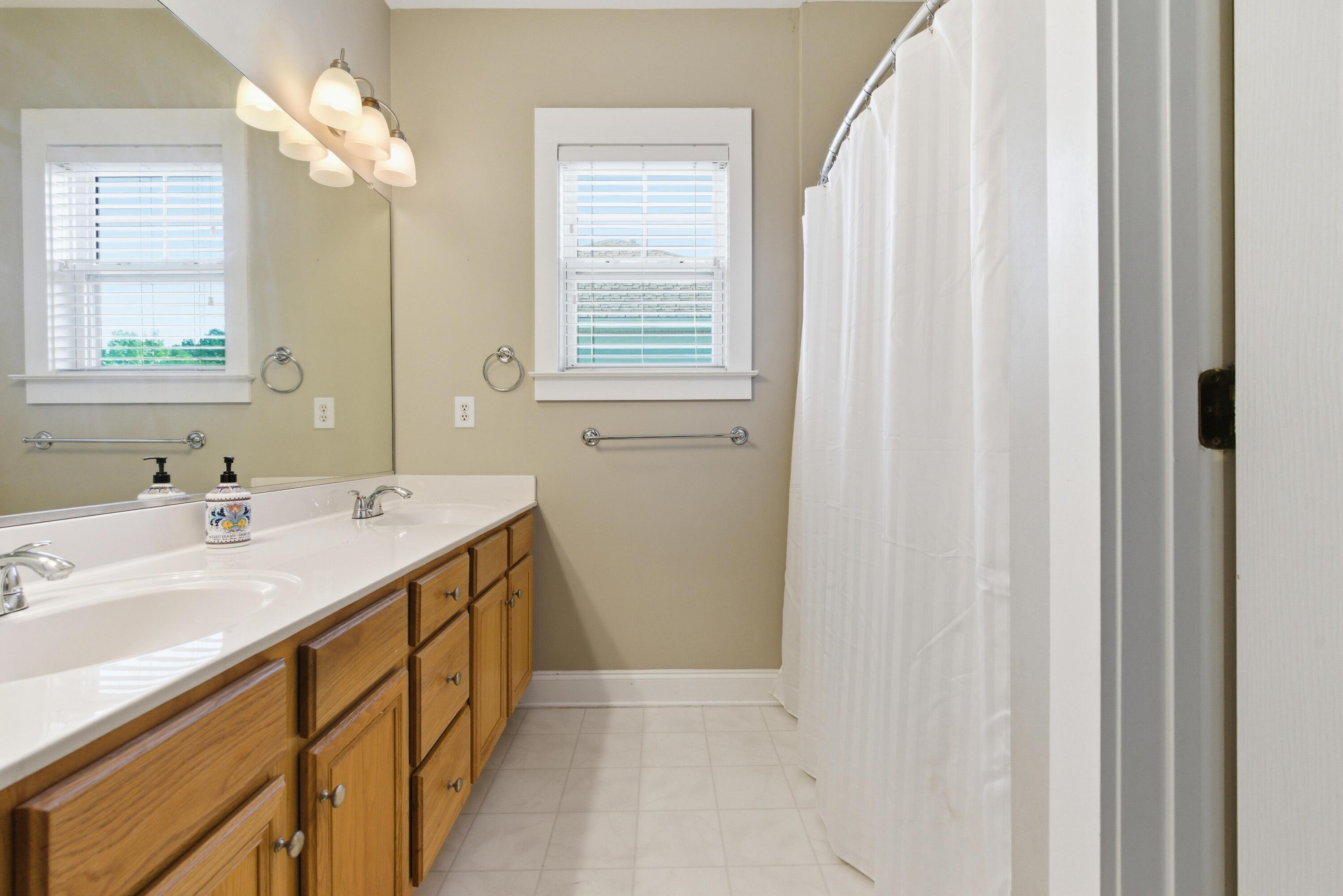 203 Hydrangea Street Summerville, SC 29483 - Photo 29 of 43 DSC09317