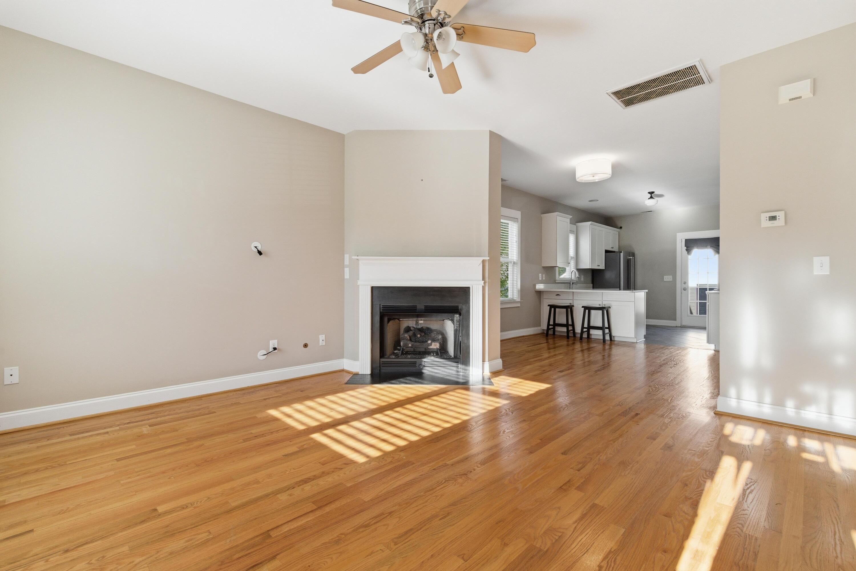 203 Hydrangea Street Summerville, SC 29483 - Photo 8 of 43 DSC09275