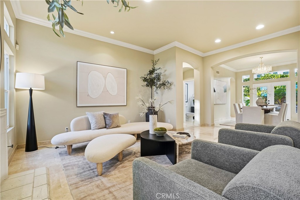 907 Deerhill Road Oak Park, CA 91377 - Photo 15 of 63