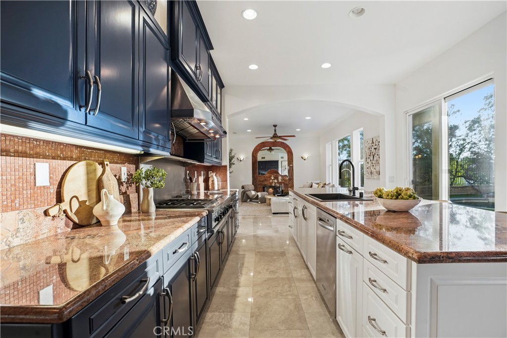 907 Deerhill Road Oak Park, CA 91377 - Photo 18 of 63