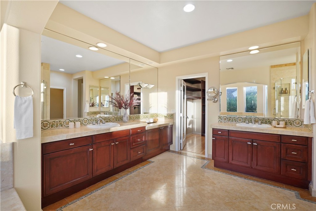 907 Deerhill Road Oak Park, CA 91377 - Photo 32 of 63