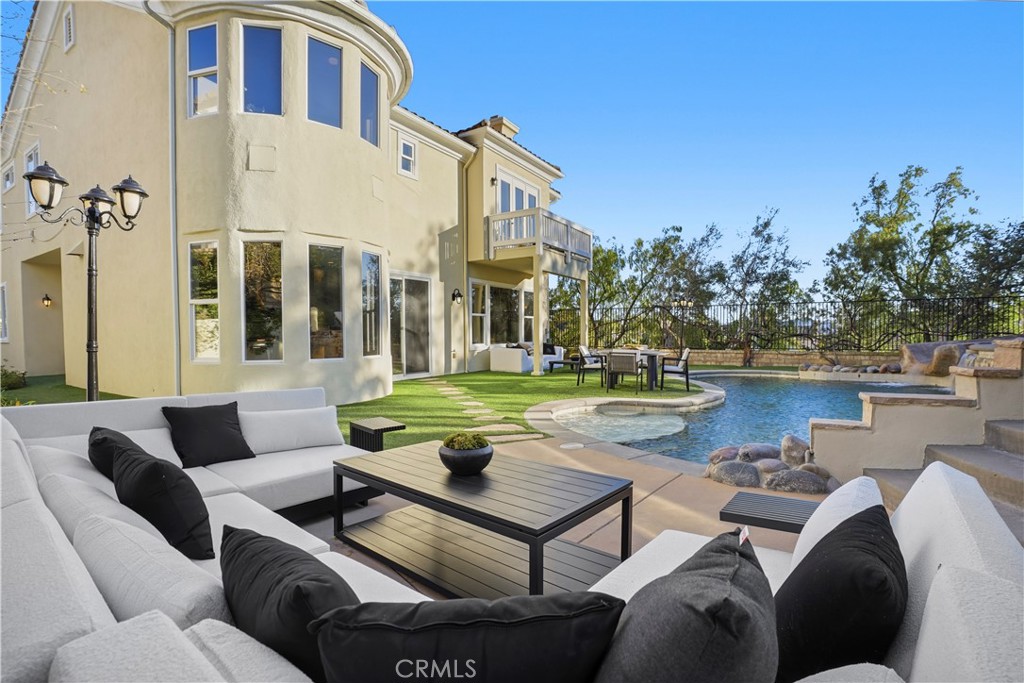 907 Deerhill Road Oak Park, CA 91377 - Photo 59 of 63