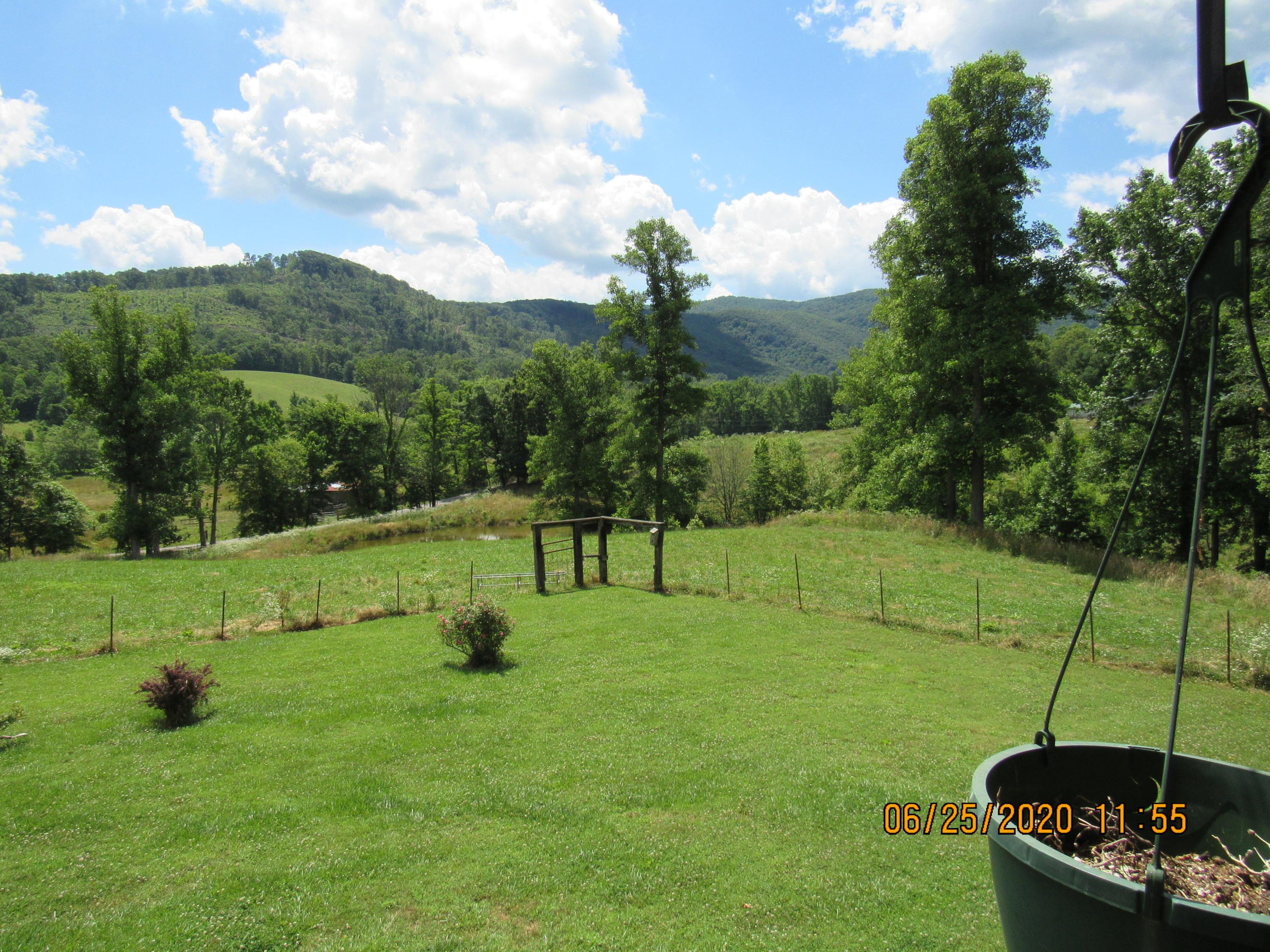 210 Herbert Shannon Road Sunbright, TN 37872 - Photo 8 of 20 IMG_2502