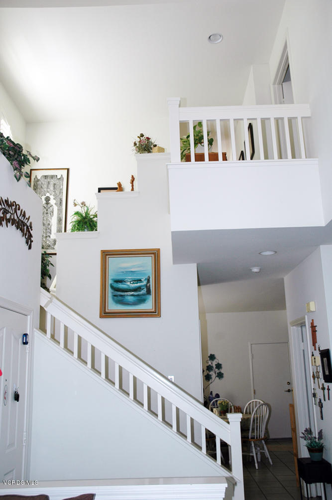 657 Cardinal Ridge Lane, Unit D Simi Valley, CA 93065 - Photo 17 of 30 Stairs1MLS