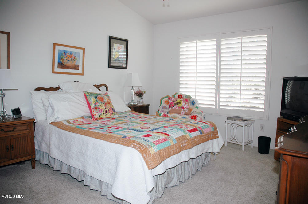657 Cardinal Ridge Lane, Unit D Simi Valley, CA 93065 - Photo 20 of 30 MasterBedMLS