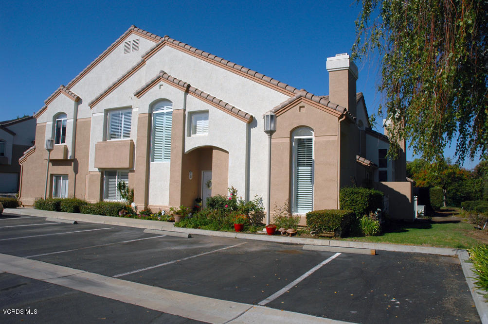657 Cardinal Ridge Lane, Unit D Simi Valley, CA 93065 - Photo 4 of 30 Front6MLS