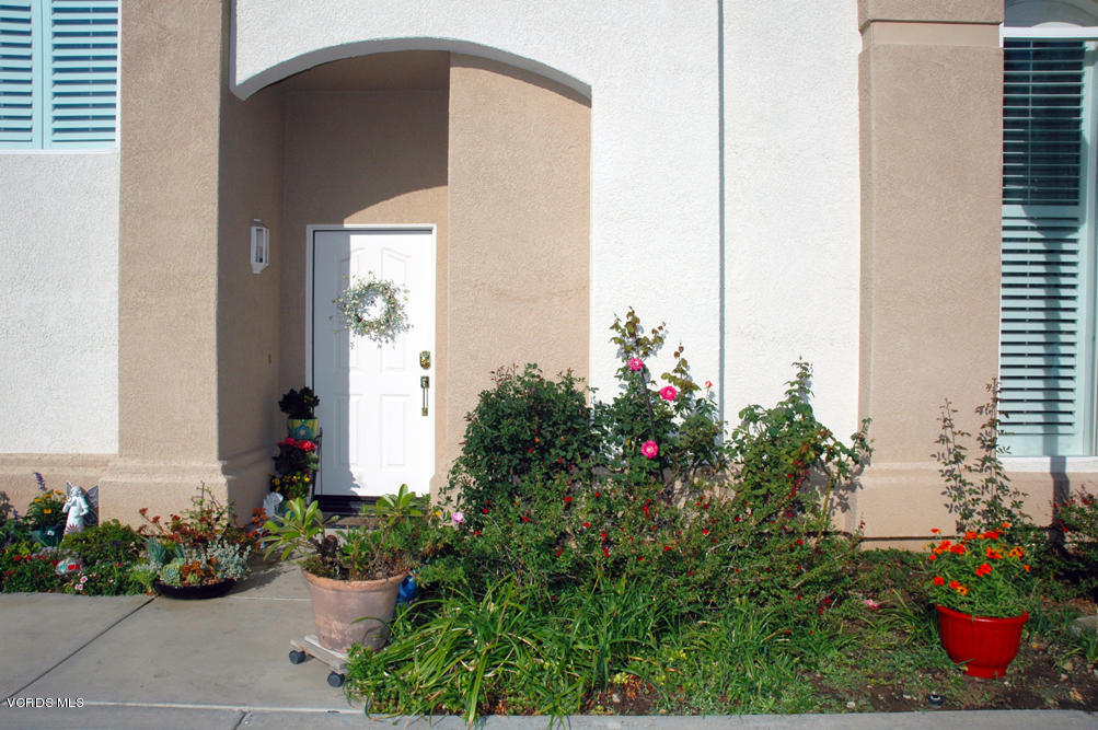657 Cardinal Ridge Lane, Unit D Simi Valley, CA 93065 - Photo 5 of 30 FrontMLS