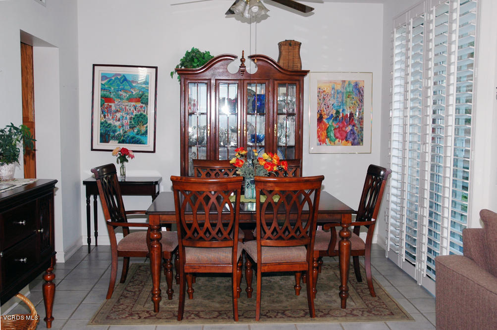 657 Cardinal Ridge Lane, Unit D Simi Valley, CA 93065 - Photo 8 of 30 FormalDining2MLS