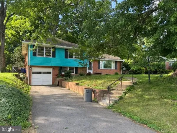$275,000 | 112 Old Mill Drive, Camp Hill, PA 17011