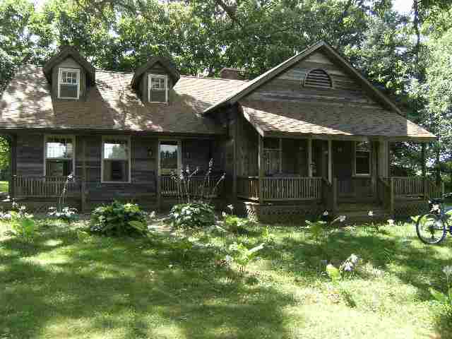 844 Columbia Road Washburn, IL 61570 - Photo 1 of 8 Gallery Image 1