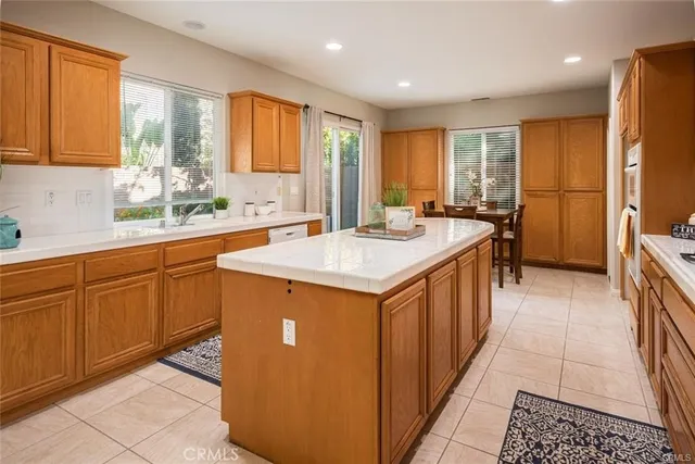 $7,500 | 6 Preston, Irvine, CA 92618