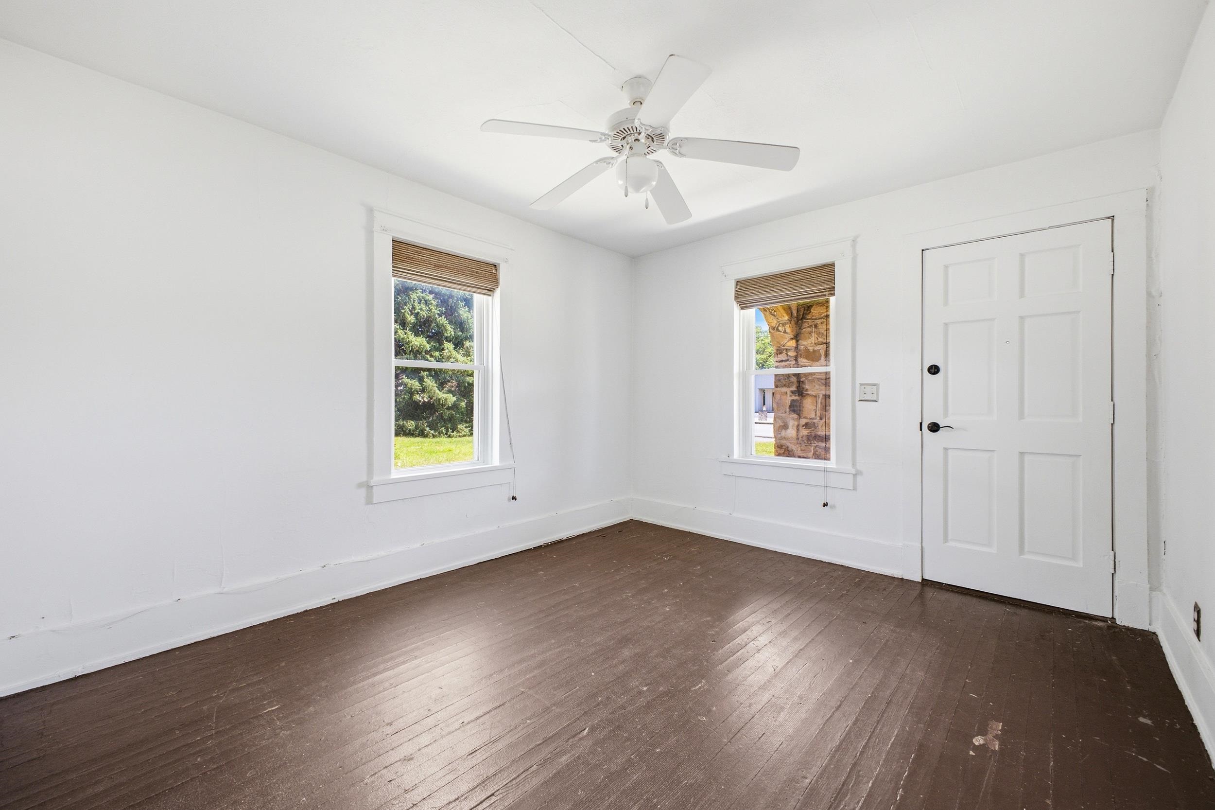 108 3rd Street Grottoes, VA 24441 - Photo 9 of 29