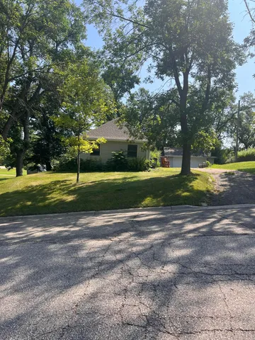 $89,900 | 109 Whitman Street, Lake Benton, MN 56149
