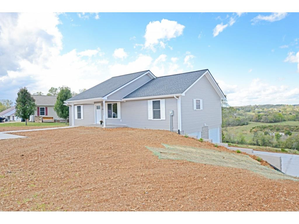 225 Whispering Ridges Road Greeneville, TN 37743 - Photo 2 of 18 Photo 2
