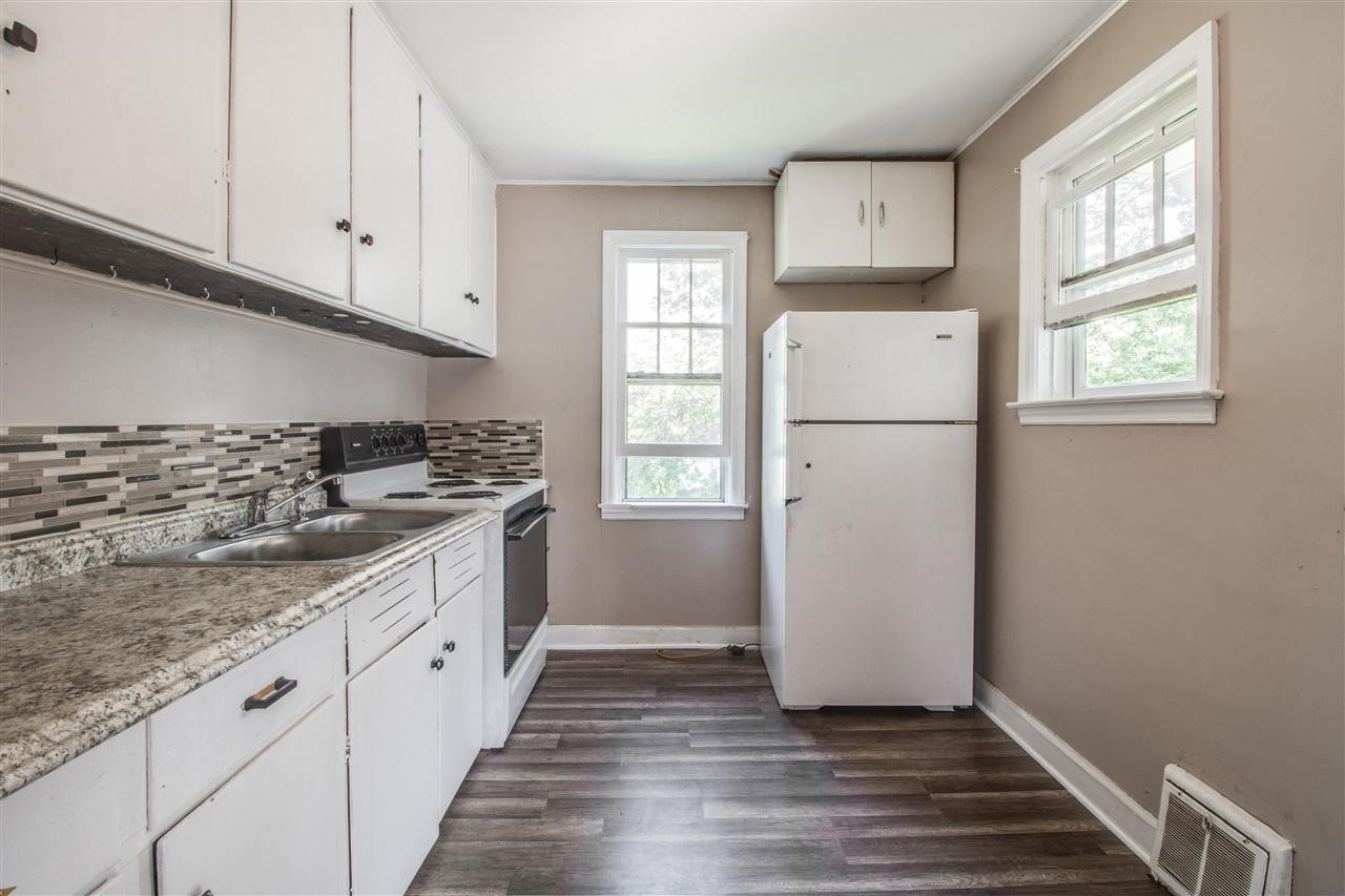 4379 Morrish Road Swartz Creek, MI 48473 - Photo 6 of 22 21507914-5.JPG