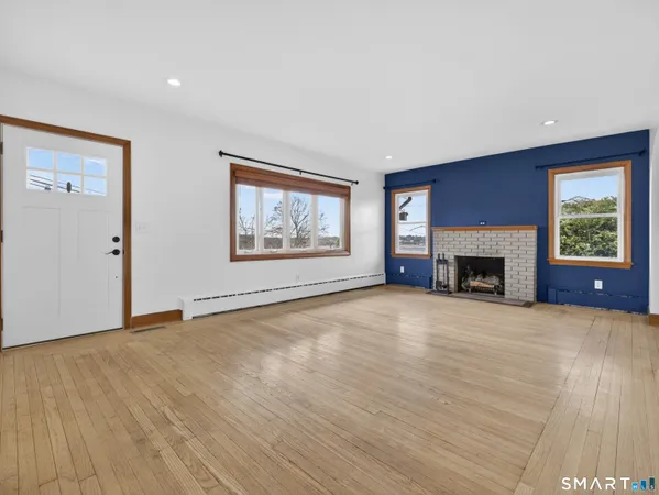 $519,900 | 36 Baker Avenue, Groton, CT 06340
