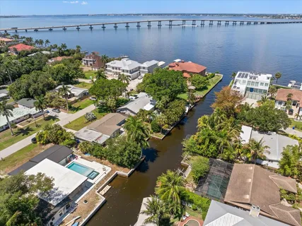 $597,000 | 1229 Carlene Avenue, Fort Myers, FL 33901