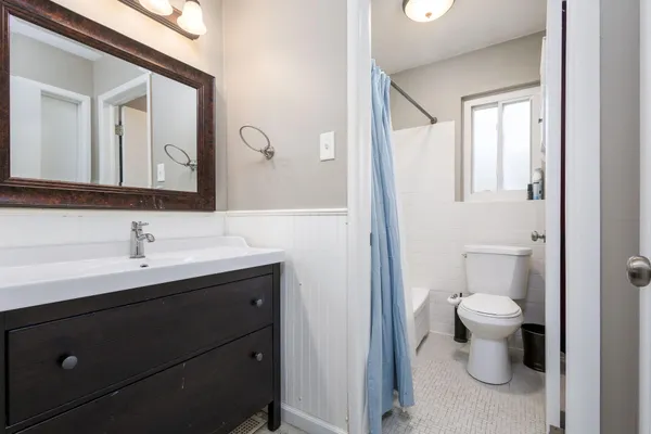 $1,750 | 28622 Milton Avenue, Warren, MI 48092