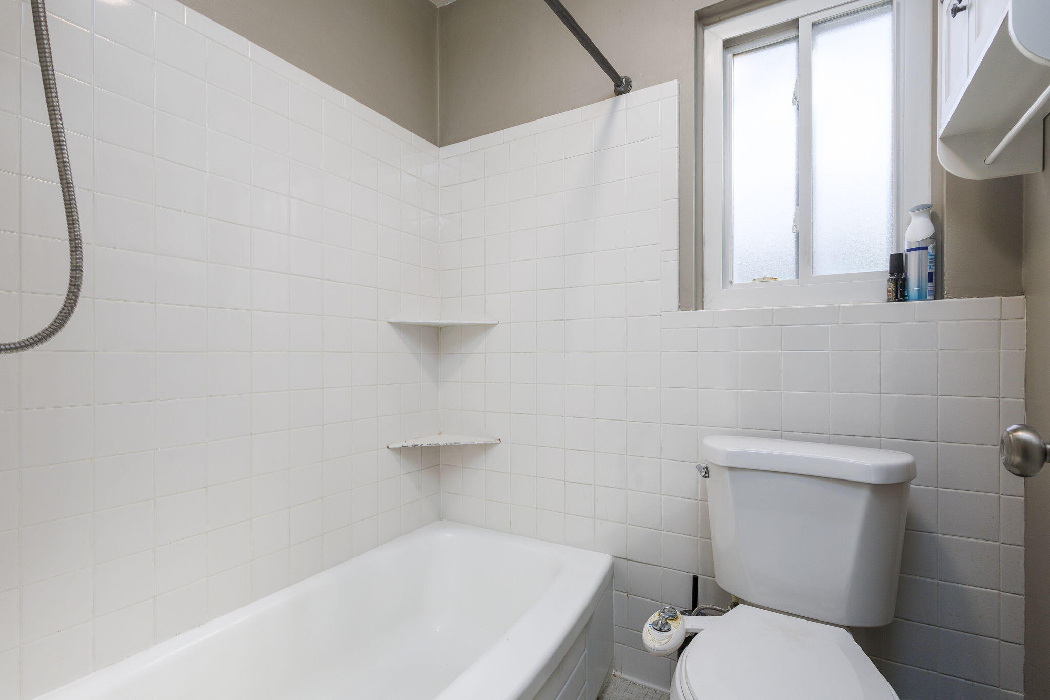 28622 Milton Avenue Warren, MI 48092 - Photo 14 of 24 14-web-or-mls-MiltonAve_28622 - Bath Two