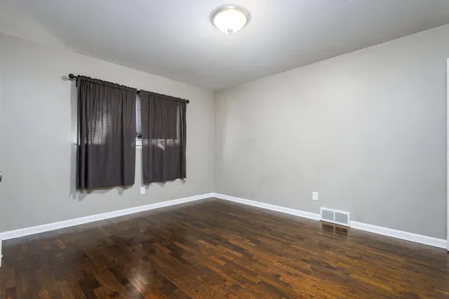 $1,799 | 28622 Milton Avenue, Warren, MI 48092